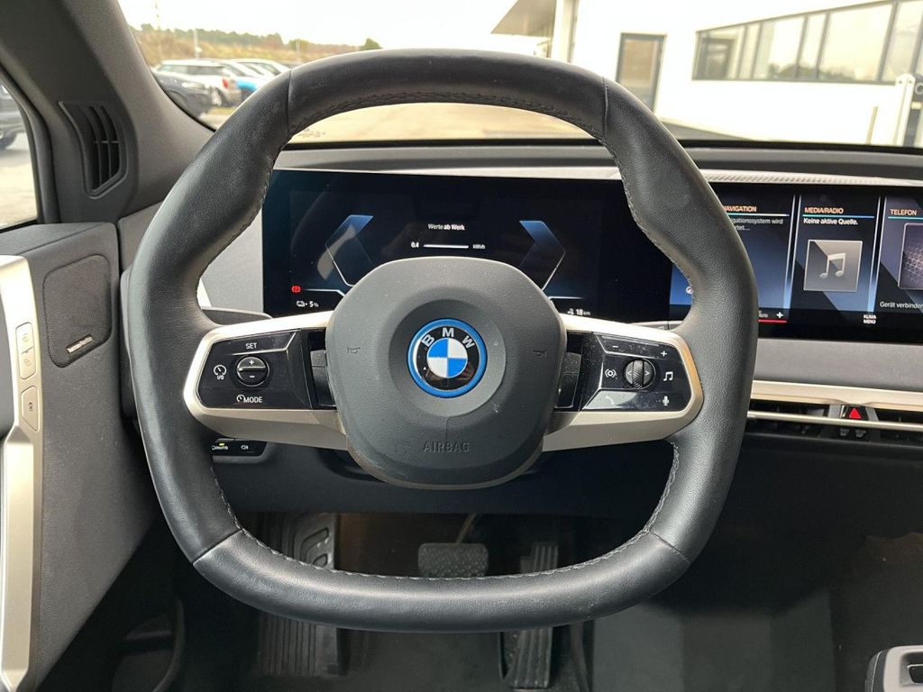 BMW iX 2022