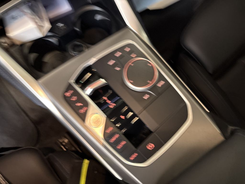 BMW 220 2025