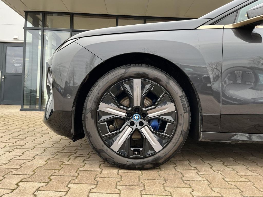 BMW iX 2022