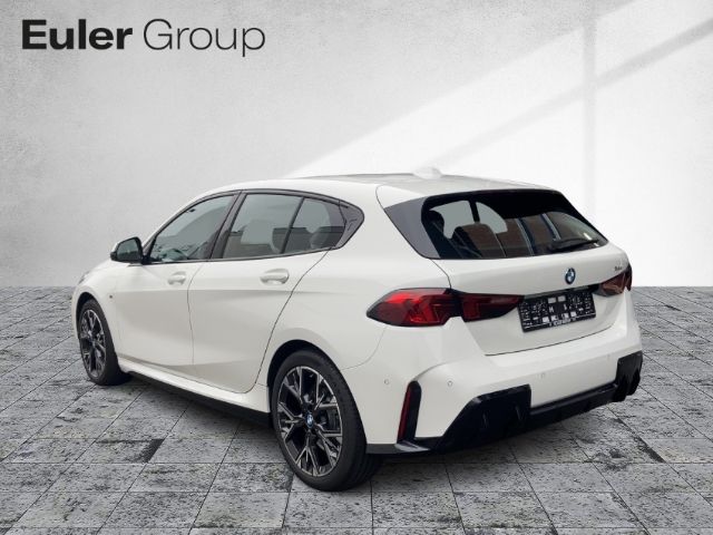 BMW 118 2025