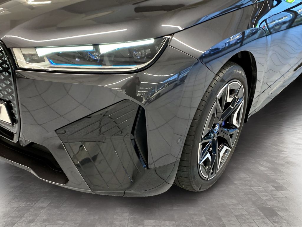 BMW iX 2023