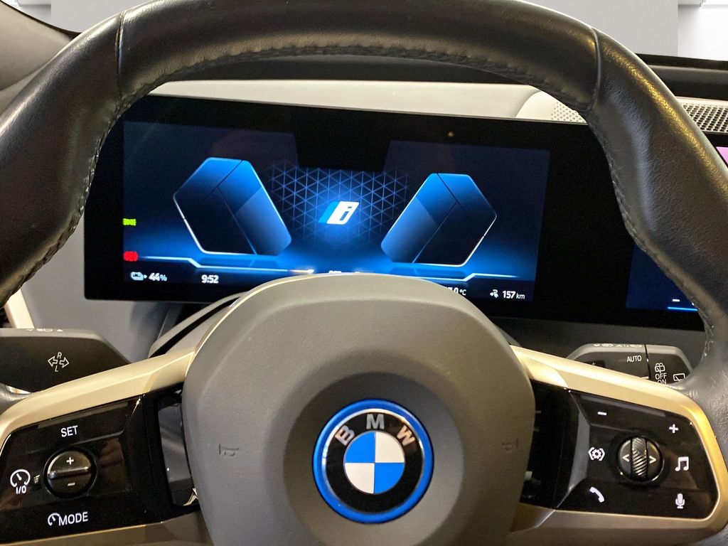 BMW iX 2023