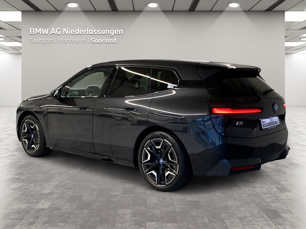 BMW iX 2023