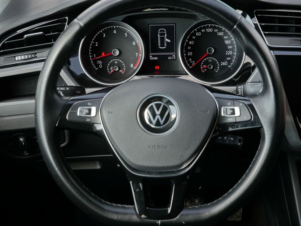 Volkswagen Touran 2021