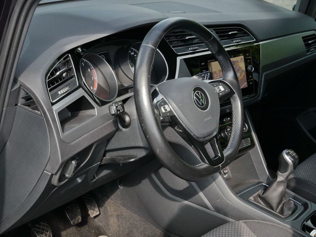 Volkswagen Touran 2021