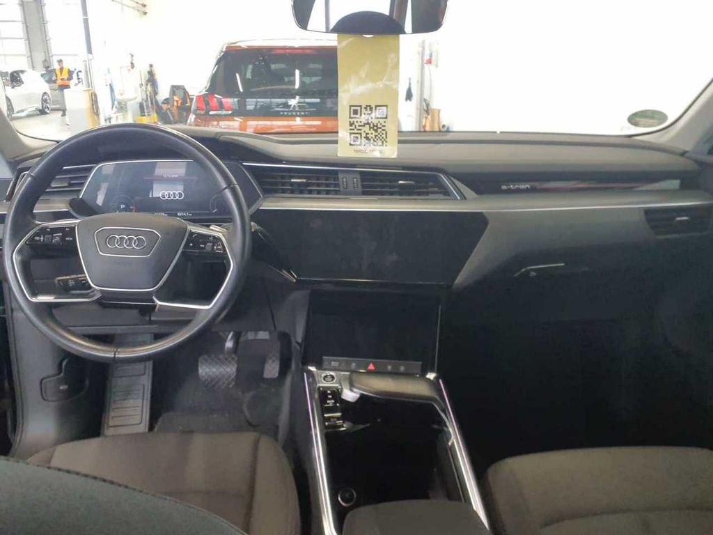 Audi e-tron 2021