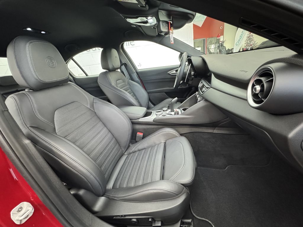 Alfa Romeo Giulia 2023