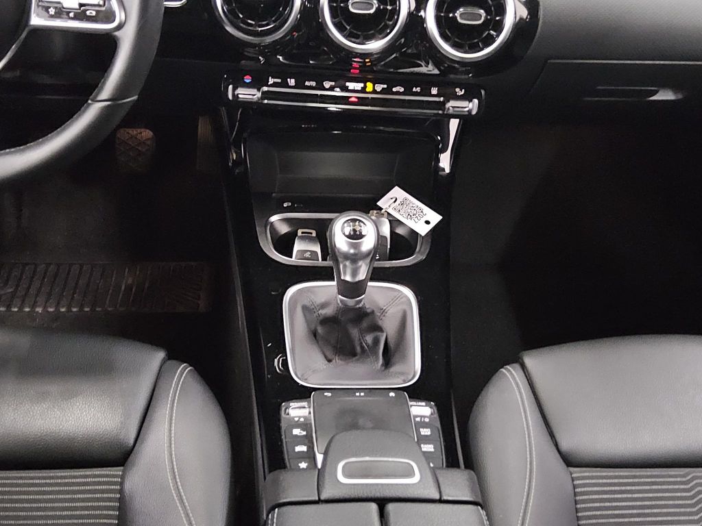 Mercedes-Benz CLA 200 2021