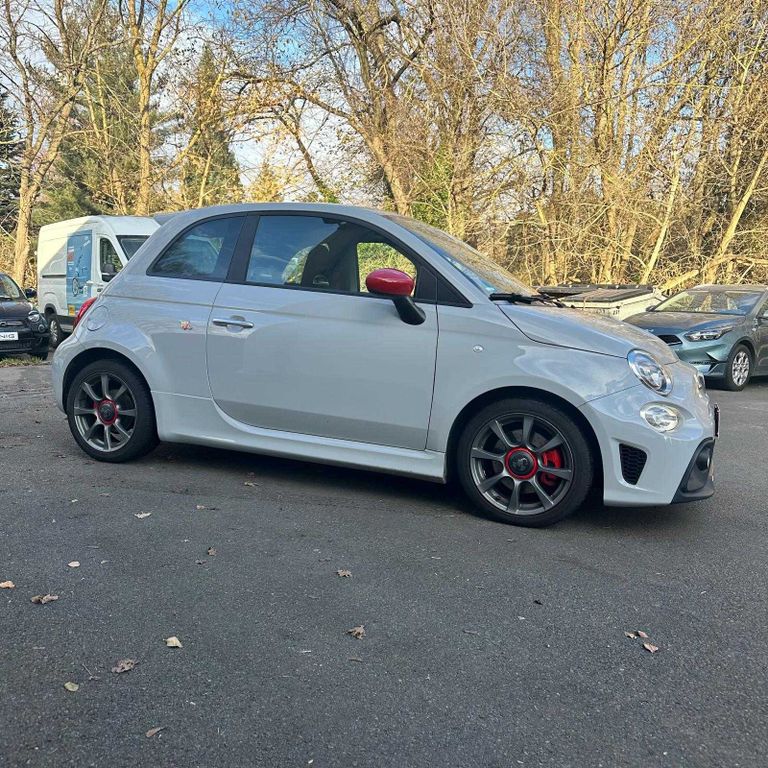 Abarth 595 2022