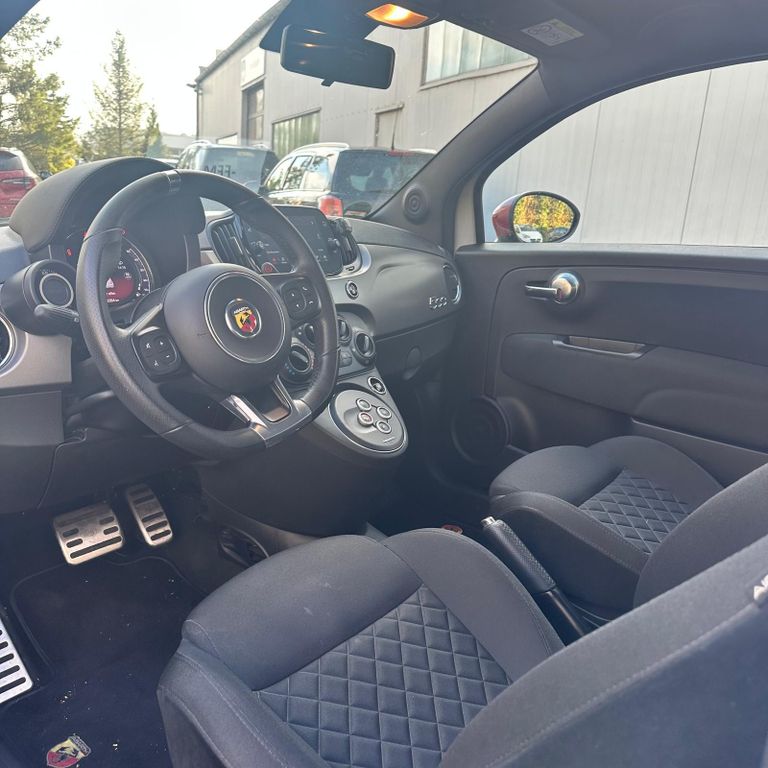 Abarth 595 2022