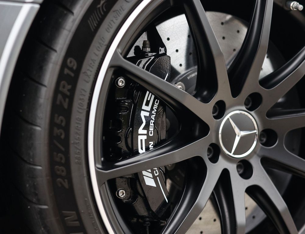 Mercedes-Benz AMG GT 2024