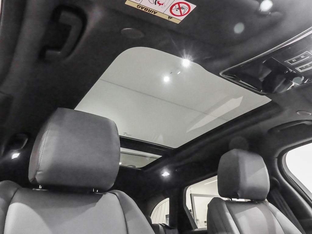 Land Rover Range Rover Velar 2025