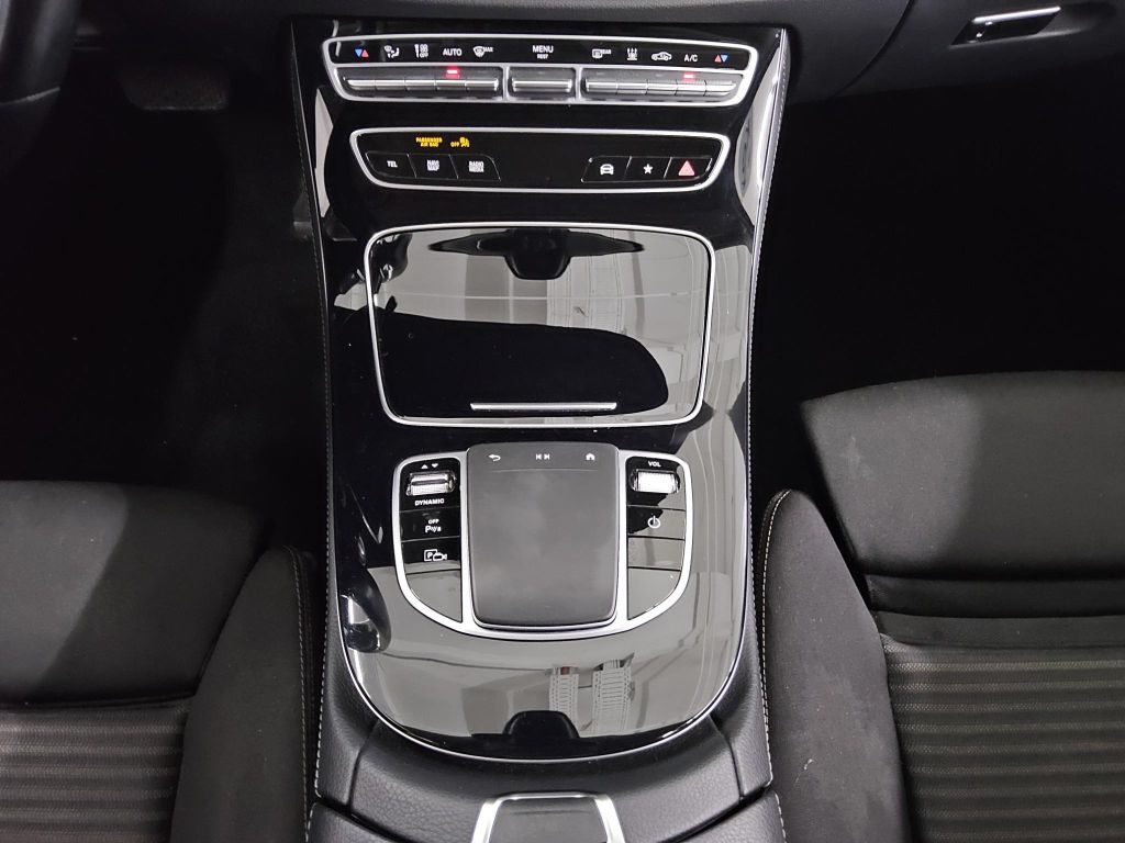 Mercedes-Benz E 300 2022