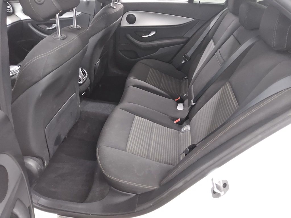 Mercedes-Benz E 300 2022