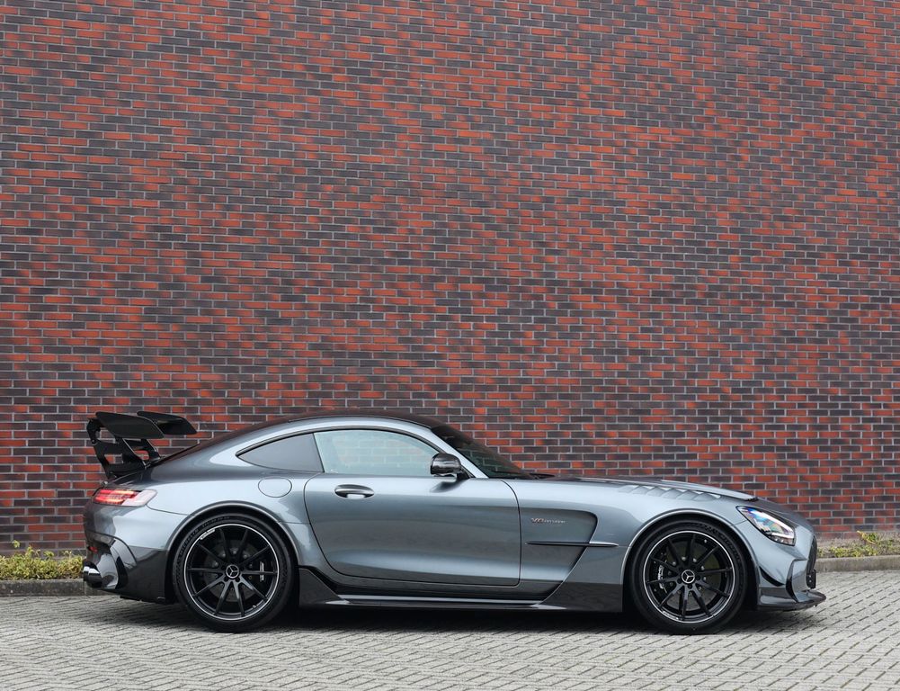 Mercedes-Benz AMG GT 2024