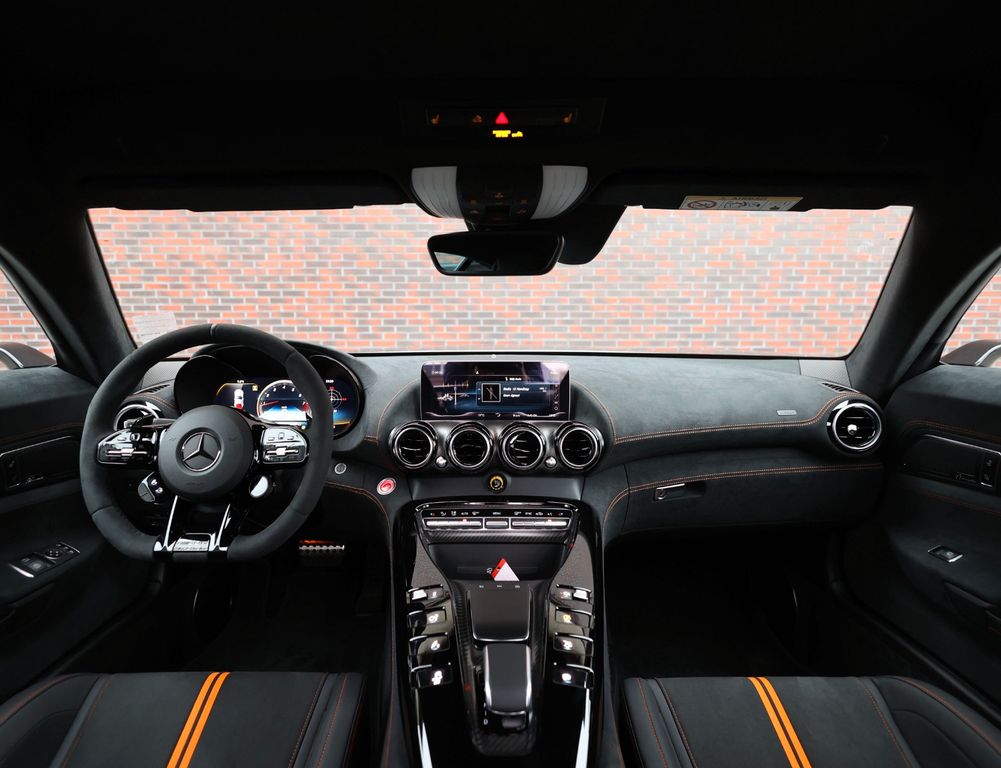 Mercedes-Benz AMG GT 2024