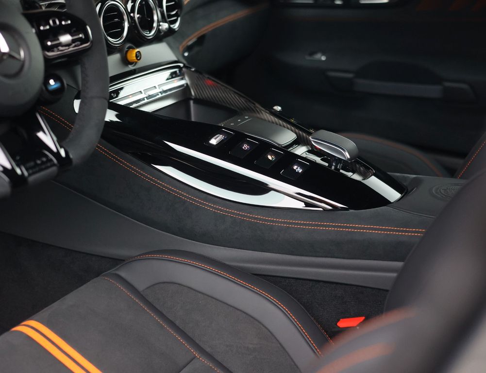 Mercedes-Benz AMG GT 2024