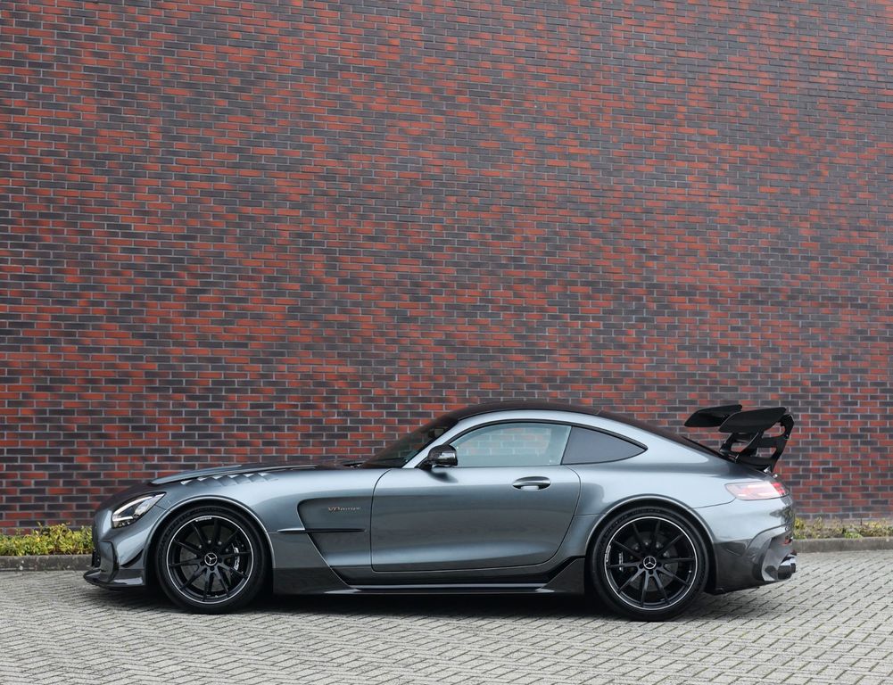 Mercedes-Benz AMG GT 2024