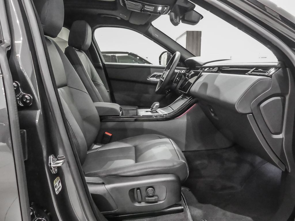 Land Rover Range Rover Velar 2025