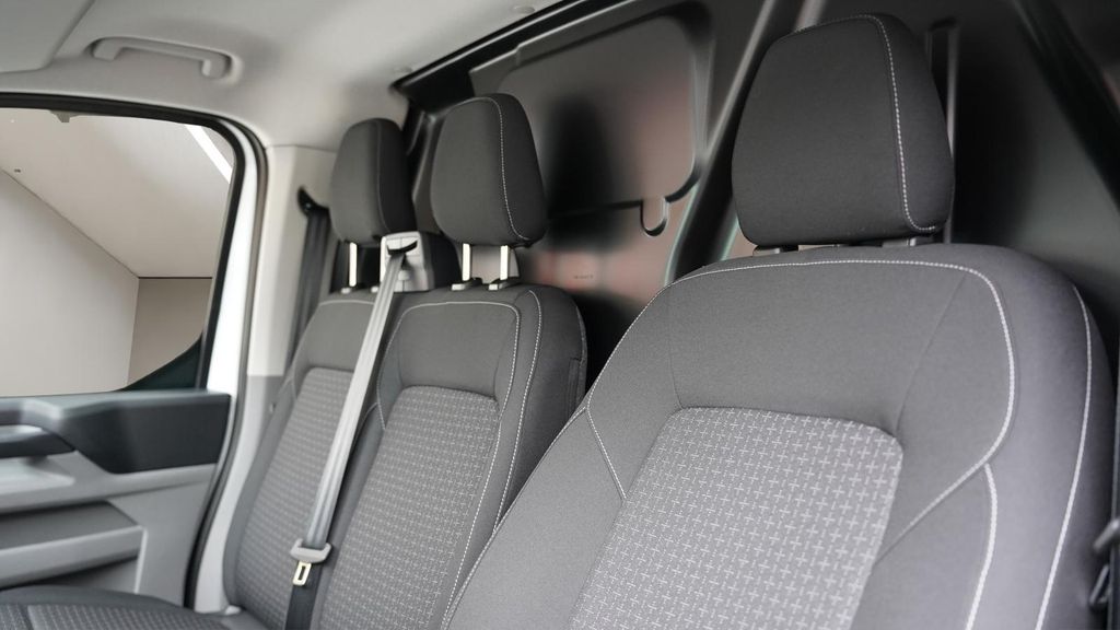 Ford Tourneo Custom 2025