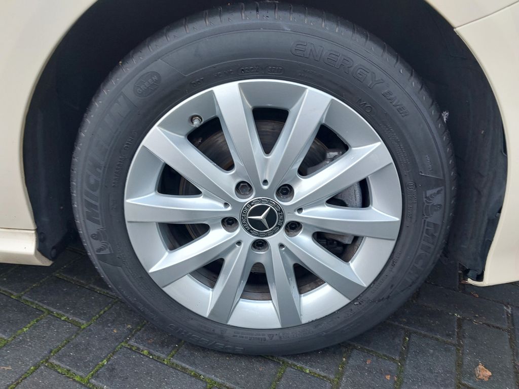 Mercedes-Benz B 180 2017