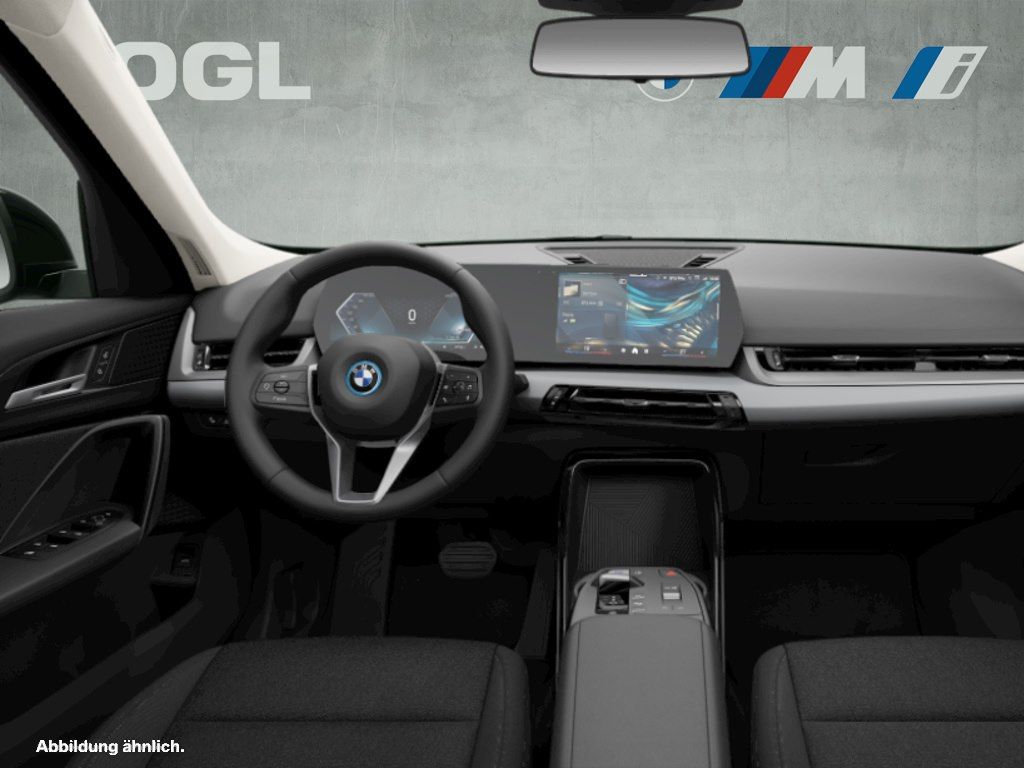 BMW iX1 2023