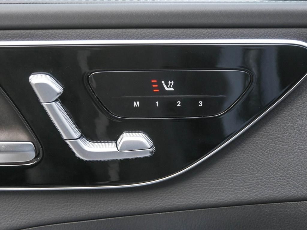 Mercedes-Benz C 220 2025