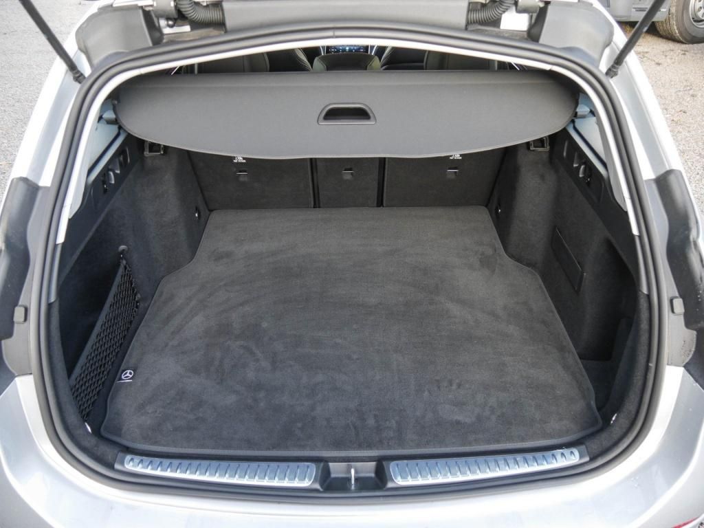 Mercedes-Benz C 220 2025