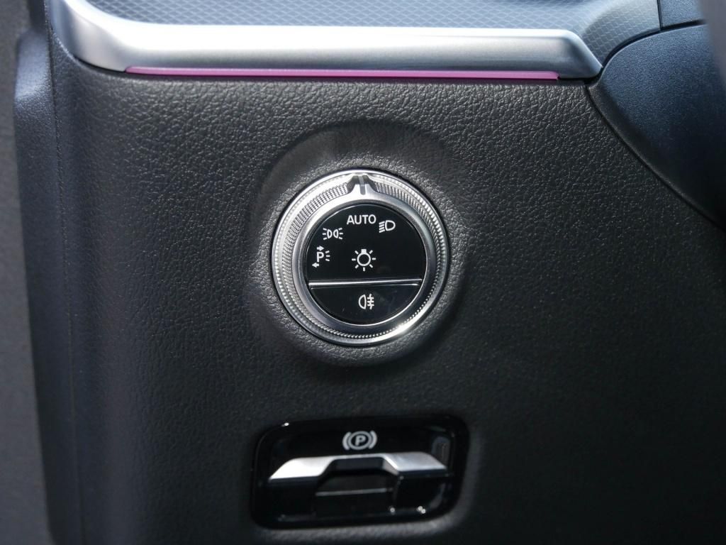 Mercedes-Benz C 220 2025