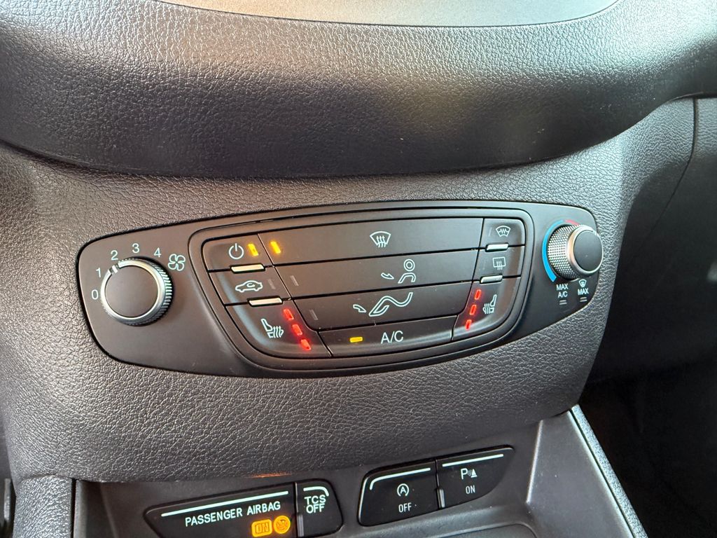 Ford Transit Courier 2021