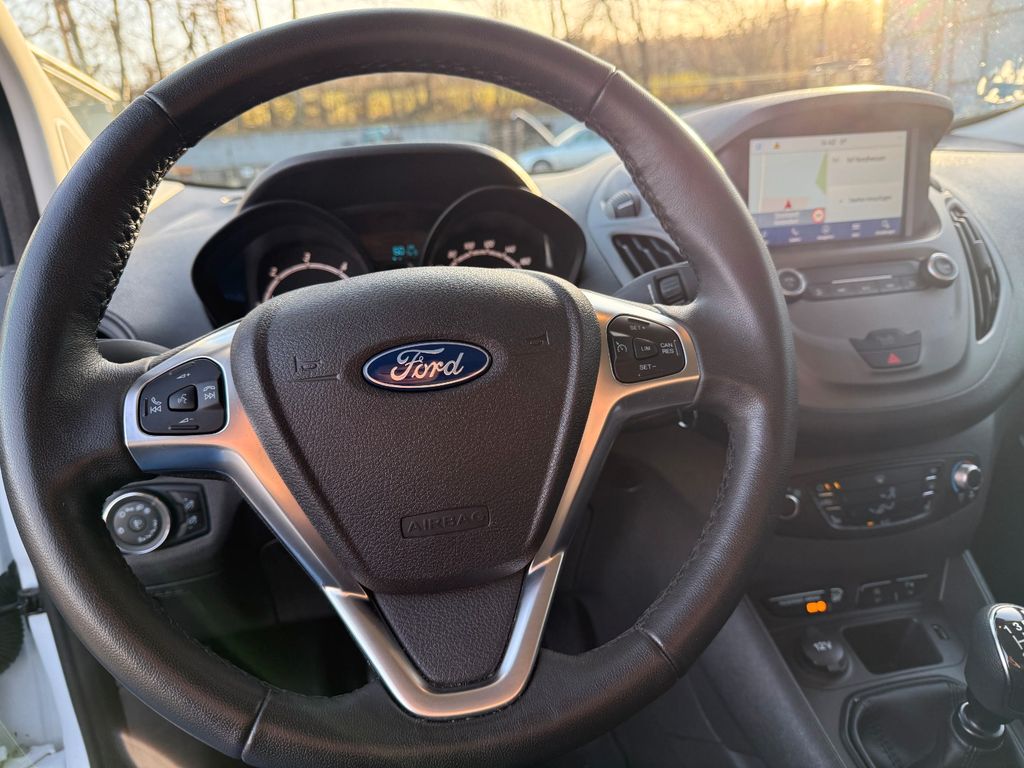 Ford Transit Courier 2021