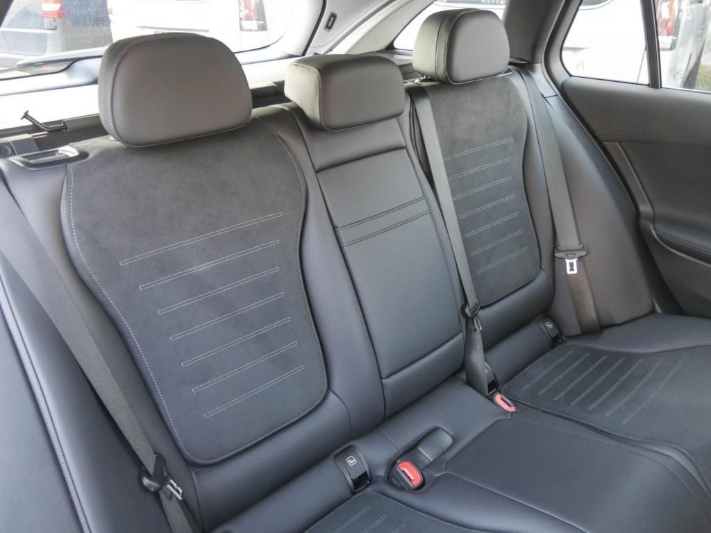 Mercedes-Benz C 220 2025