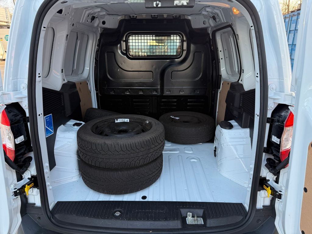 Ford Transit Courier 2021
