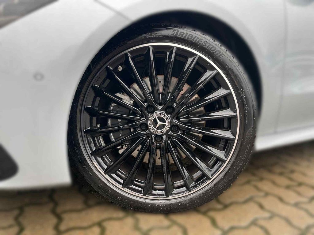 Mercedes-Benz CLA 200 2025