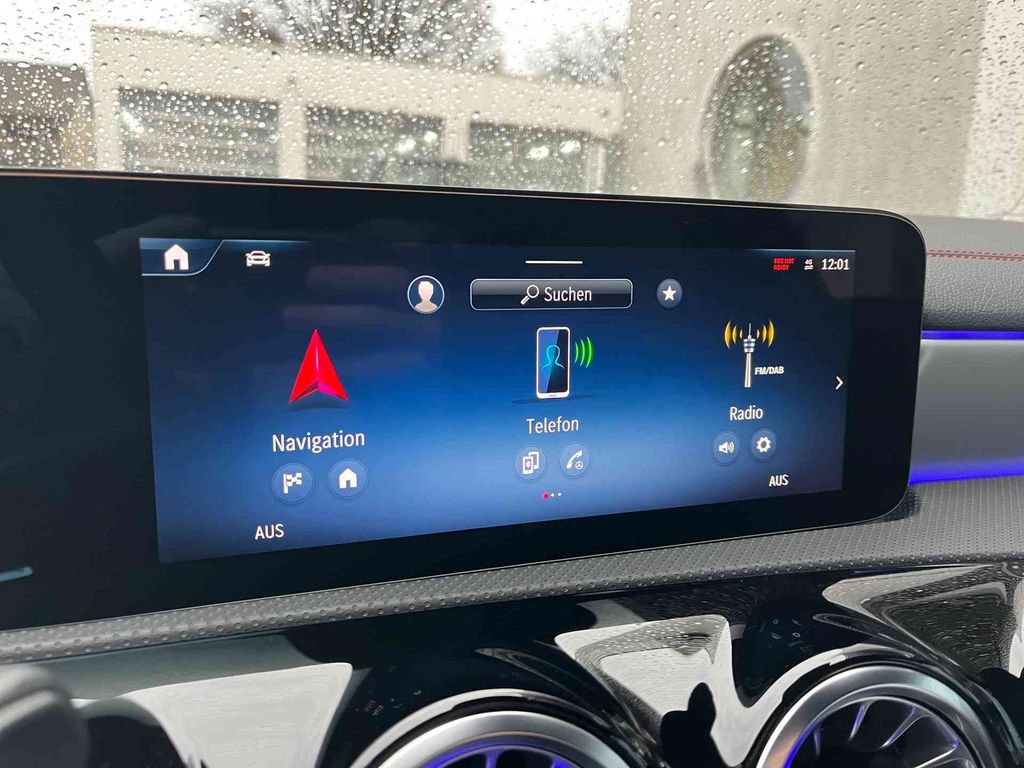 Mercedes-Benz CLA 200 2025