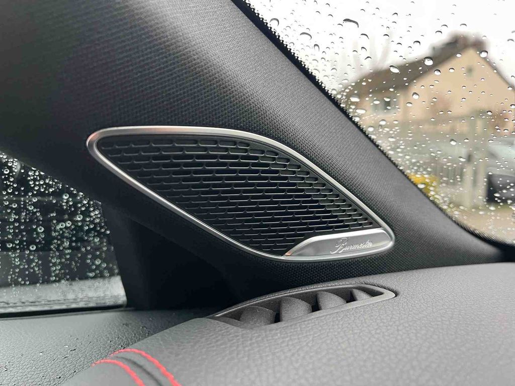 Mercedes-Benz CLA 200 2025