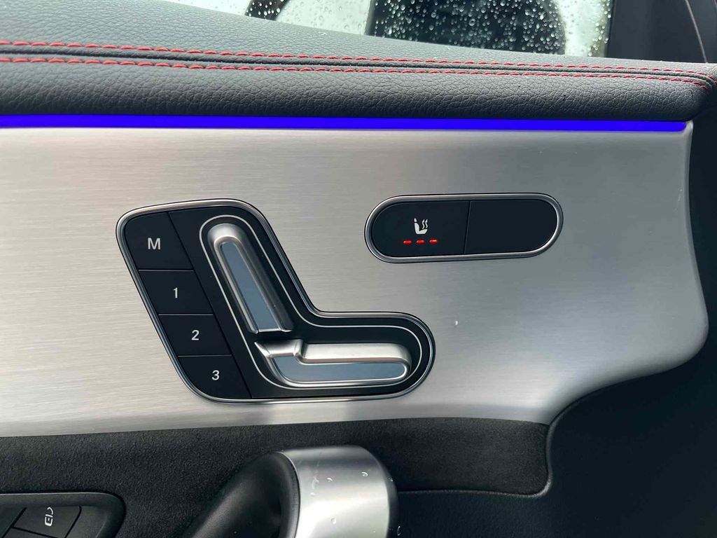 Mercedes-Benz CLA 200 2025