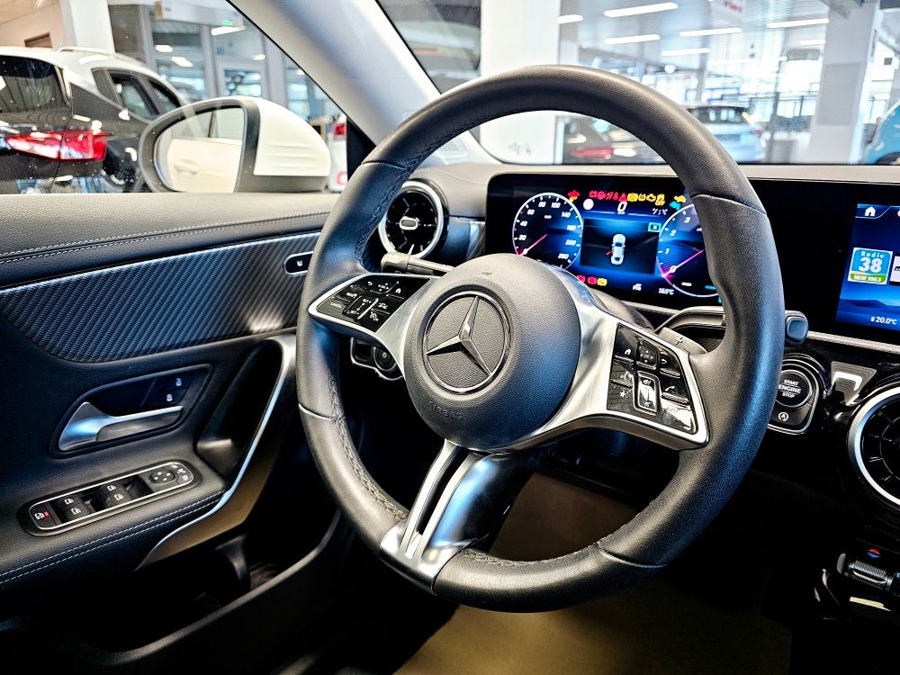 Mercedes-Benz CLA 180 2024