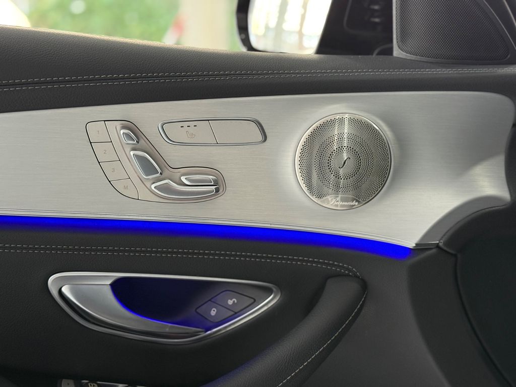 Mercedes-Benz E 300 2023