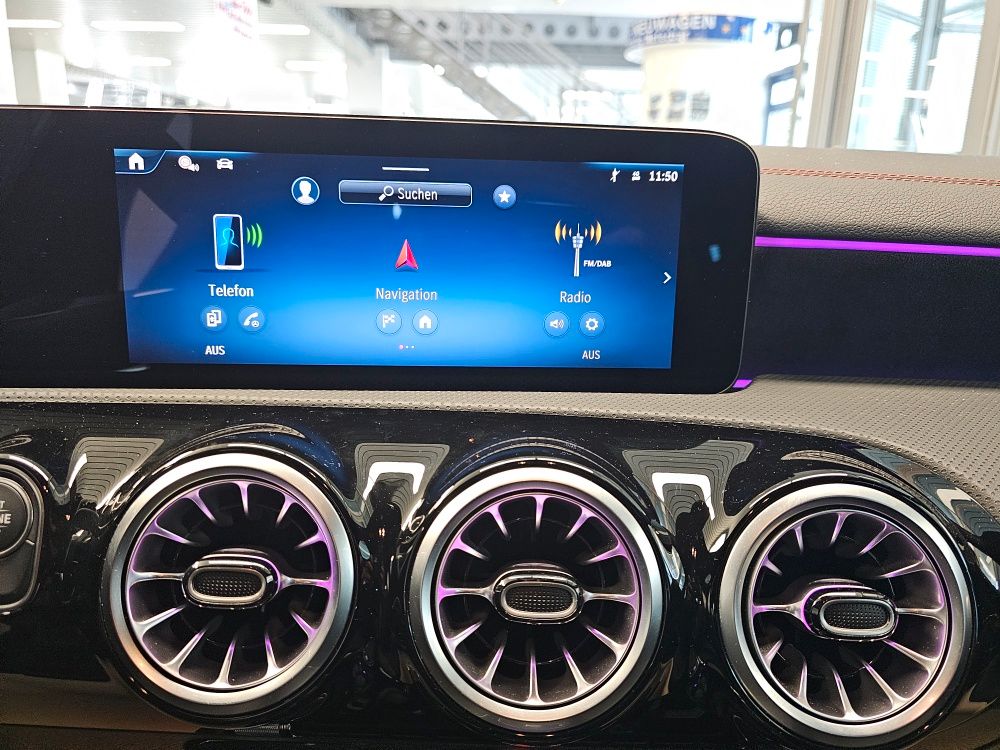 Mercedes-Benz CLA 200 2024