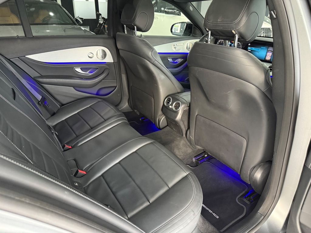 Mercedes-Benz E 300 2023