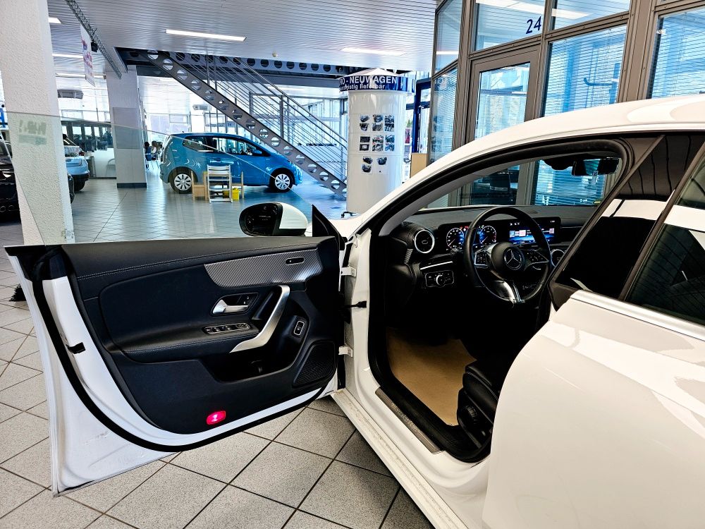 Mercedes-Benz CLA 180 2024