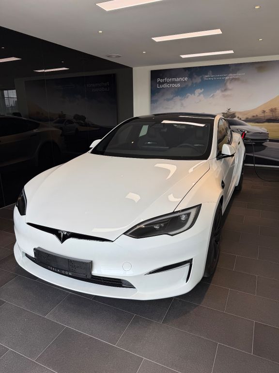 Tesla Model S 2025