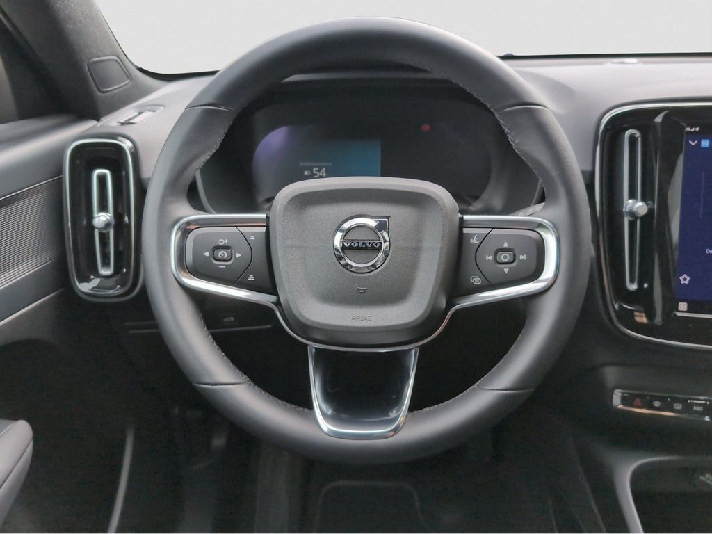Volvo EX40 2022