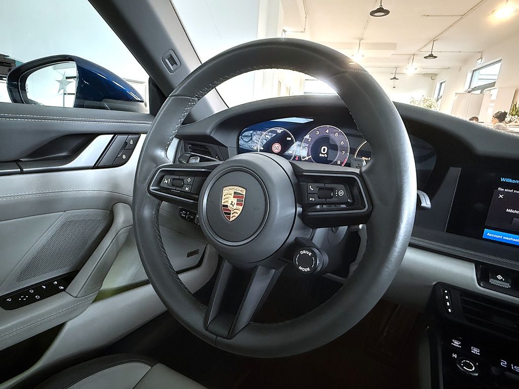 Porsche 992 2025