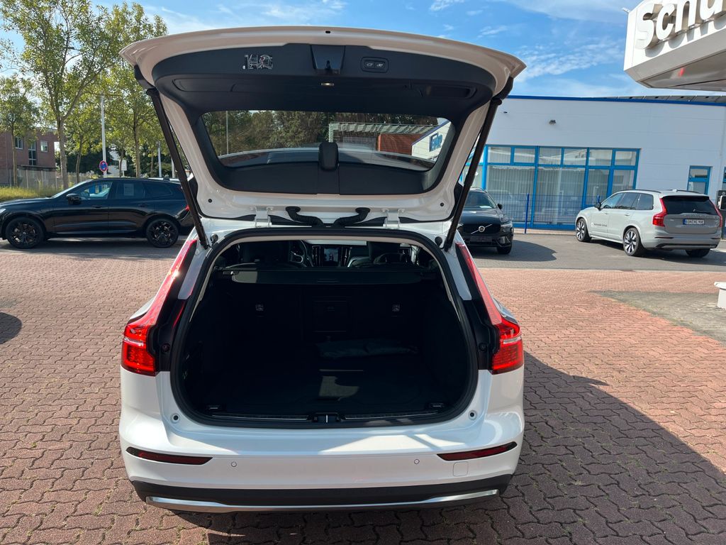 Volvo V60 Cross Country 2024