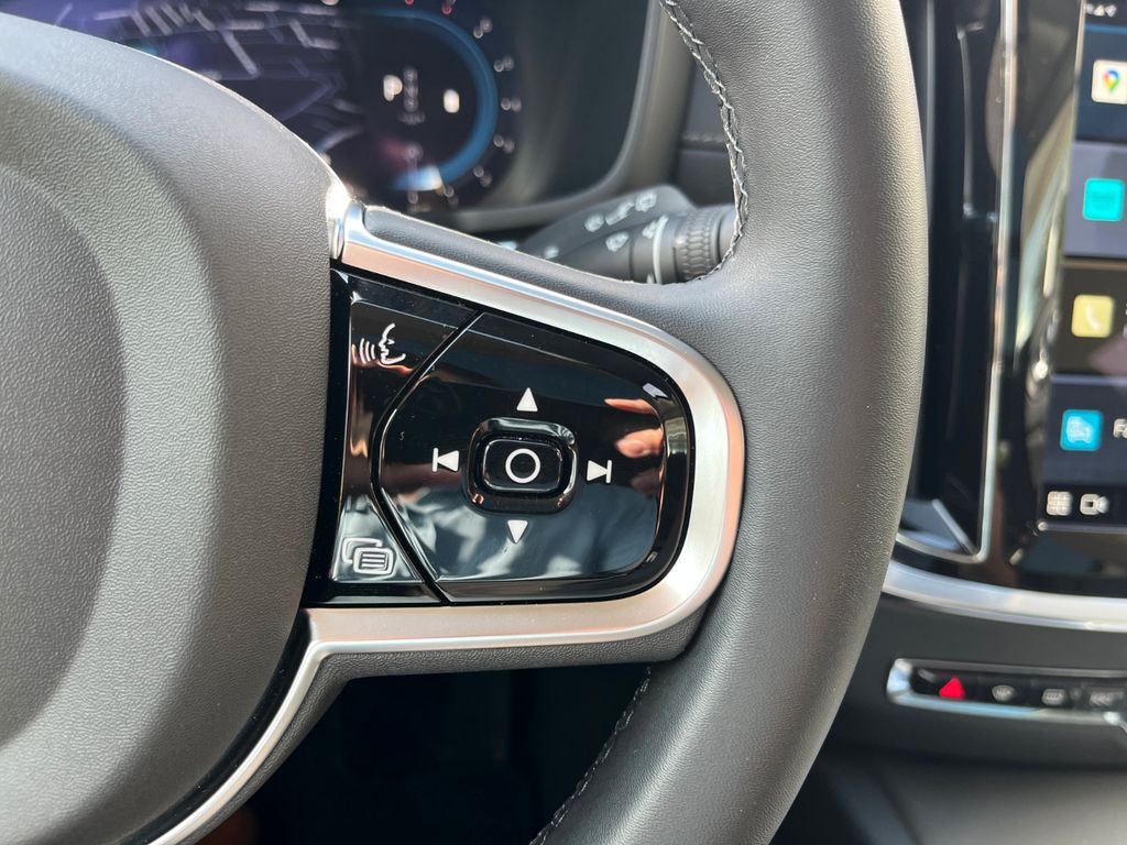 Volvo V60 Cross Country 2024