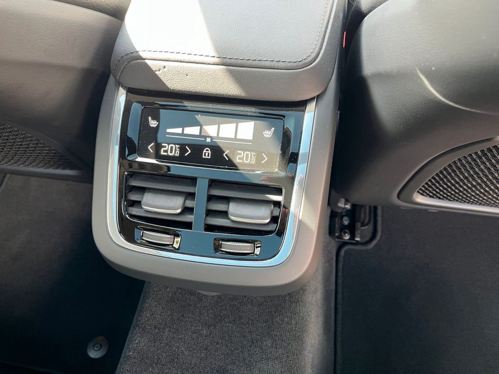 Volvo V60 Cross Country 2024