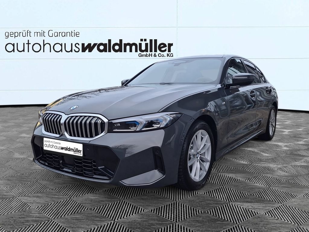 BMW 330 2025