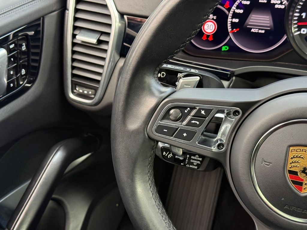 Porsche Cayenne 2021